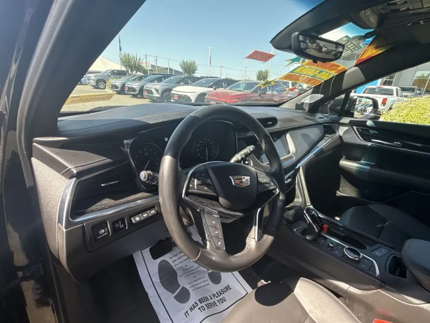 2022 Cadillac XT5 Premium Luxury photo 1