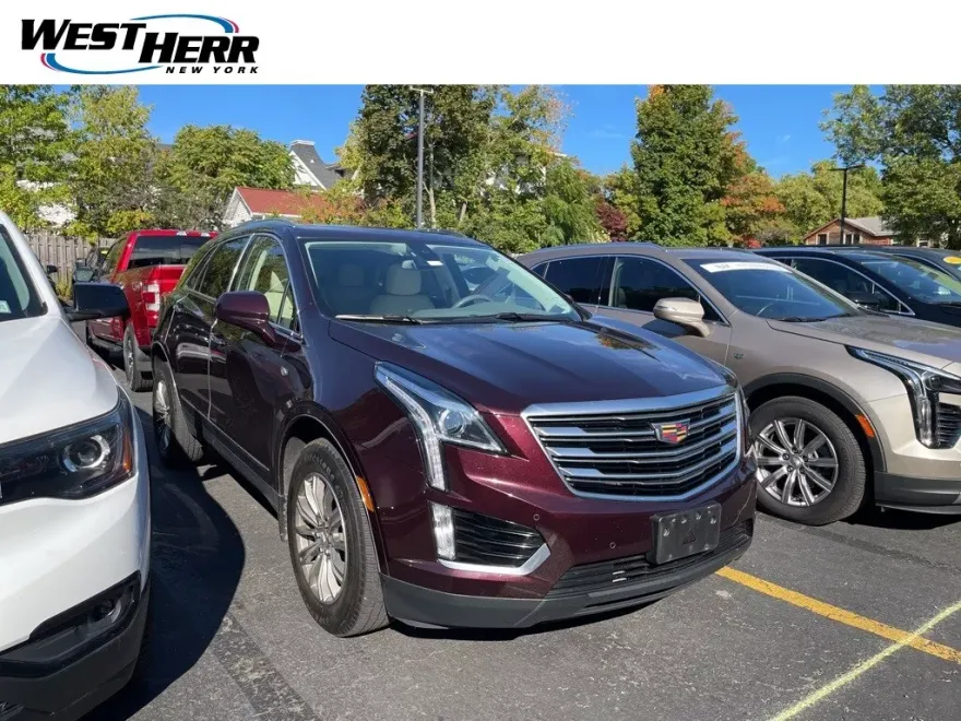 2018 Cadillac XT5 Luxury photo 1