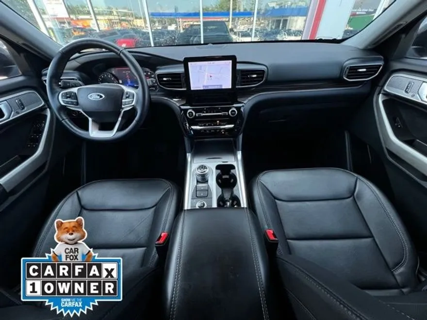 2024 Ford Explorer Limited photo 1