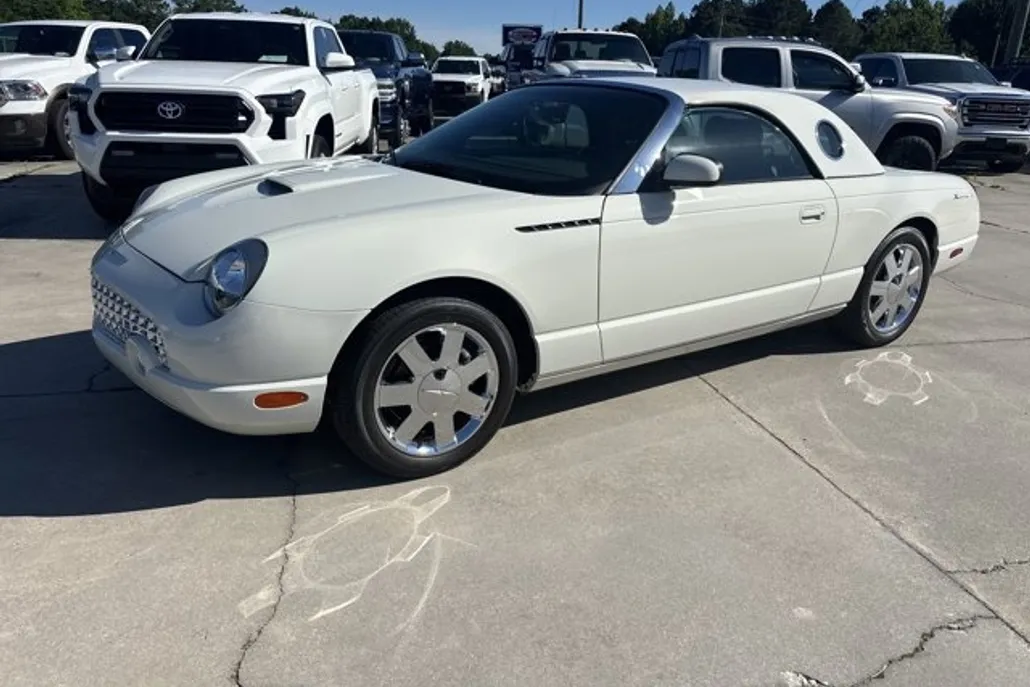 2002 Ford Thunderbird Premium photo 1