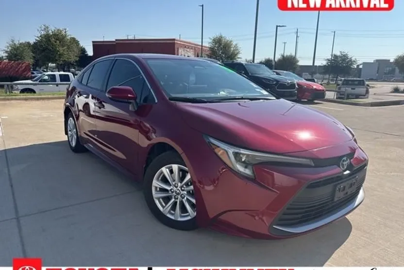 2025 Toyota Corolla XLE SE photo 1
