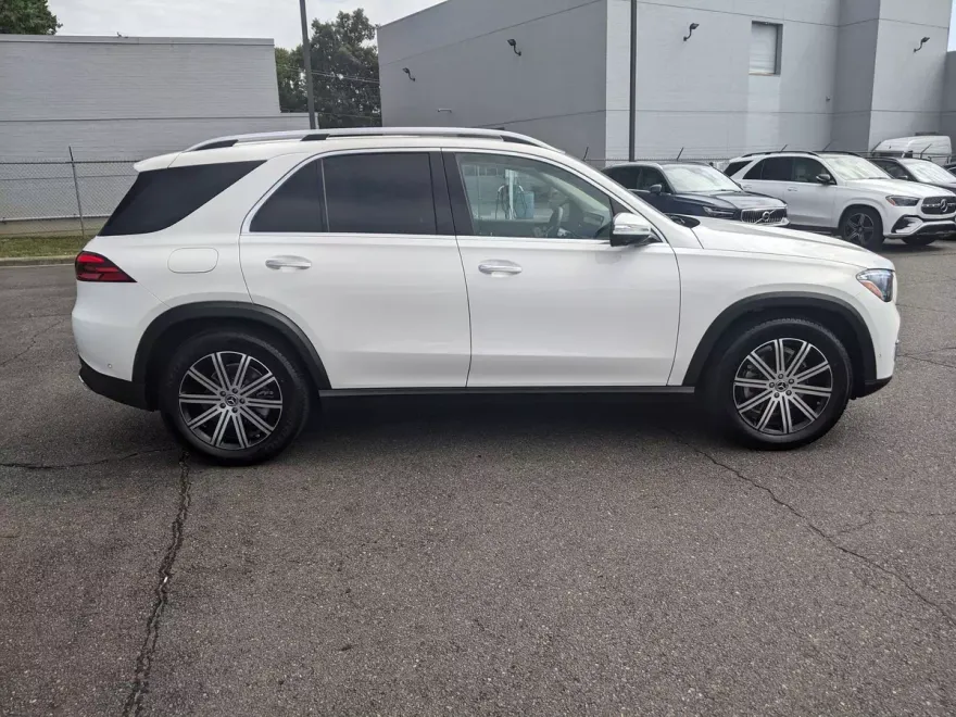 2025 Mercedes Benz GLE 350 4MATIC photo 1