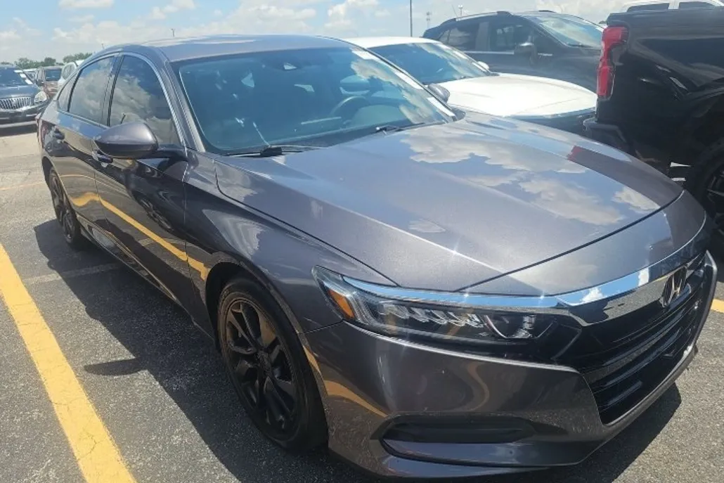 2018 Honda Accord LX photo 1