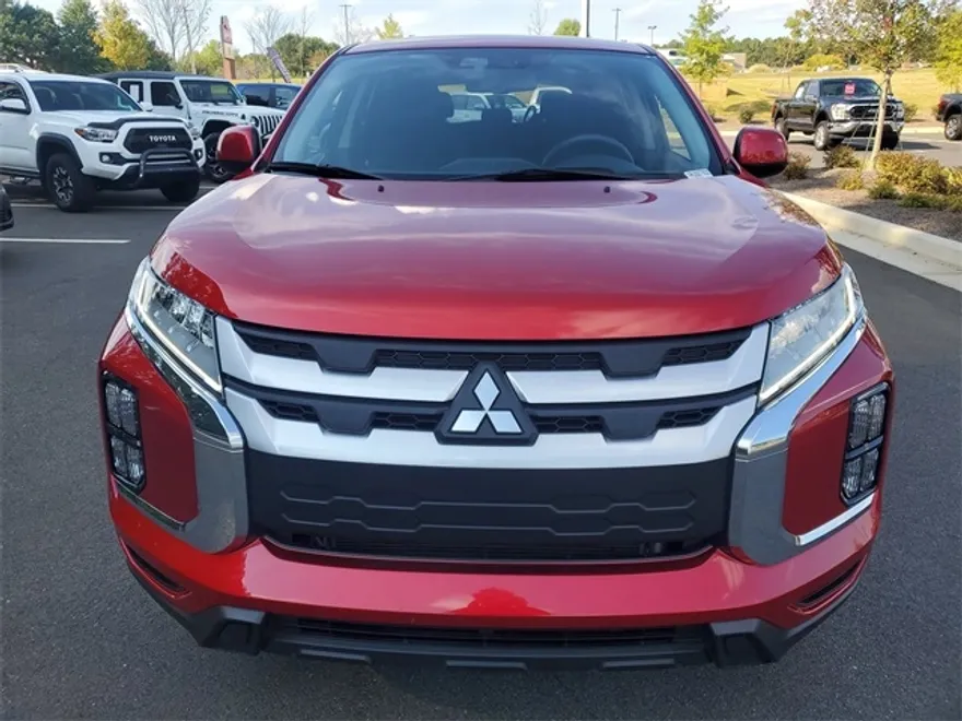 2024 Mitsubishi Outlander Sport ES LE SE photo 1