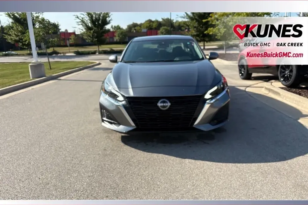 2023 Nissan Altima 2.5 S photo 1