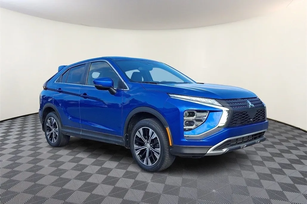2022 Mitsubishi Eclipse Cross SEL photo 1