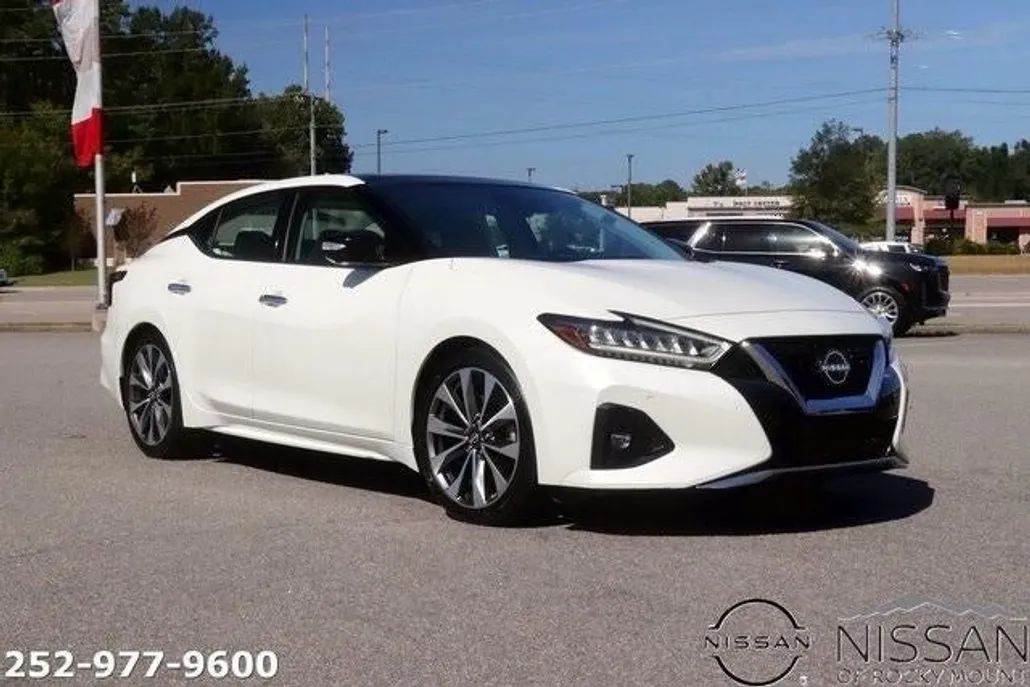 2023 Nissan Maxima Platinum photo 1