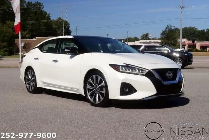 2023 Nissan Maxima Platinum photo 1