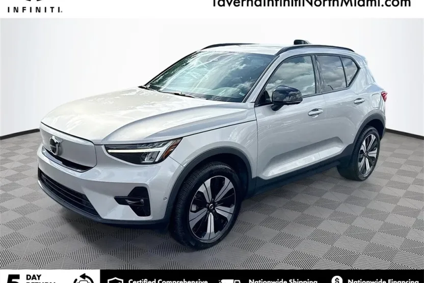 2023 Volvo XC40 Recharge Twin Plus photo 1