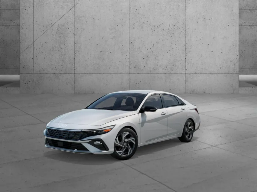 2025 Hyundai Elantra SEL Sport photo 1