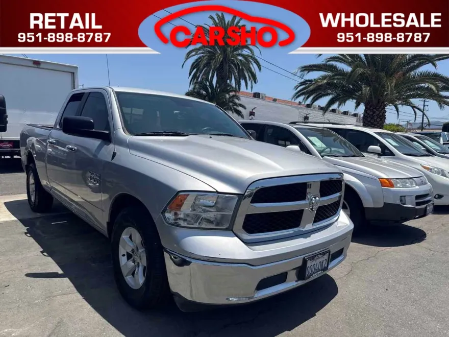 2017 Ram 1500 SLT photo 1