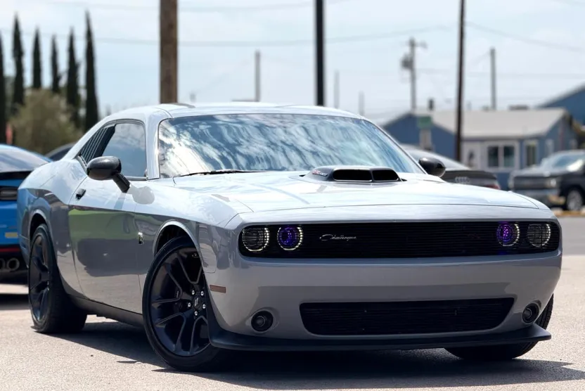 2022 Dodge Challenger R/T Scat Pack photo 1