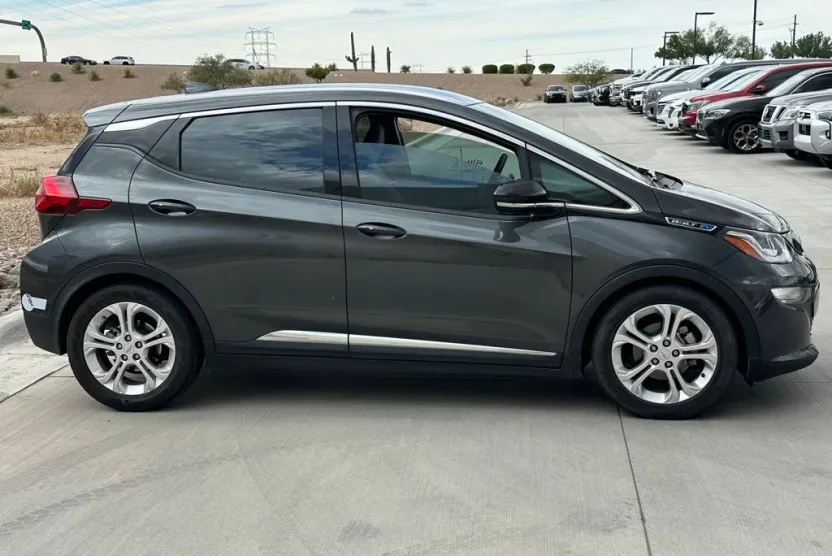 2019 Chevrolet Bolt EV photo 1