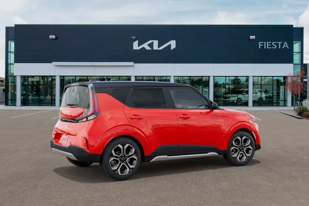 2025 Kia Soul EX photo 1
