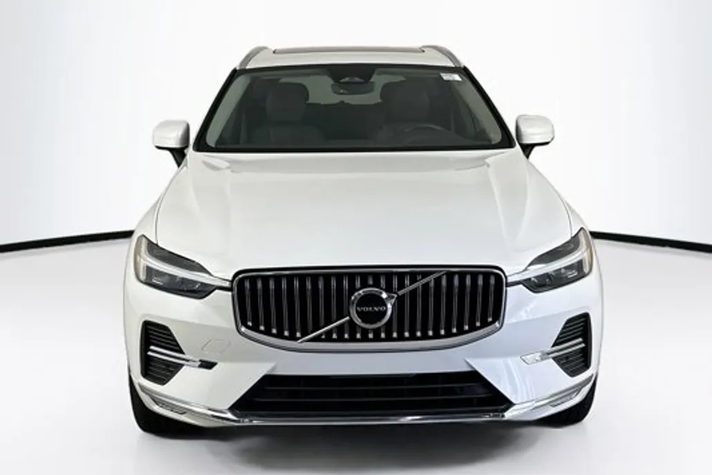 2022 Volvo XC60 Inscription photo 1