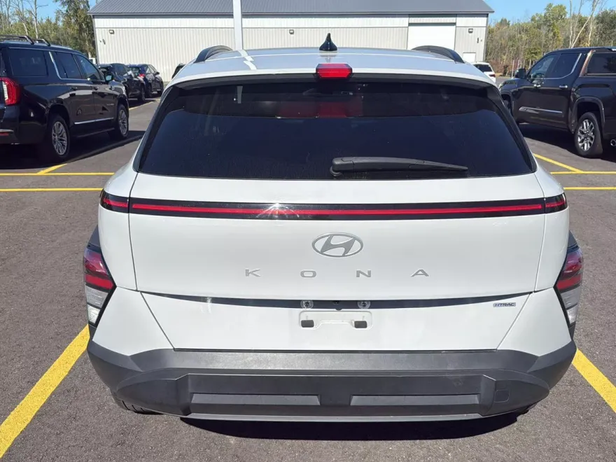 2024 Hyundai Kona SEL photo 1
