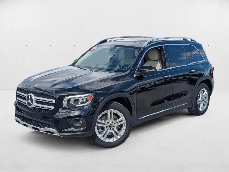 2023 Mercedes Benz GLB 250 photo 1