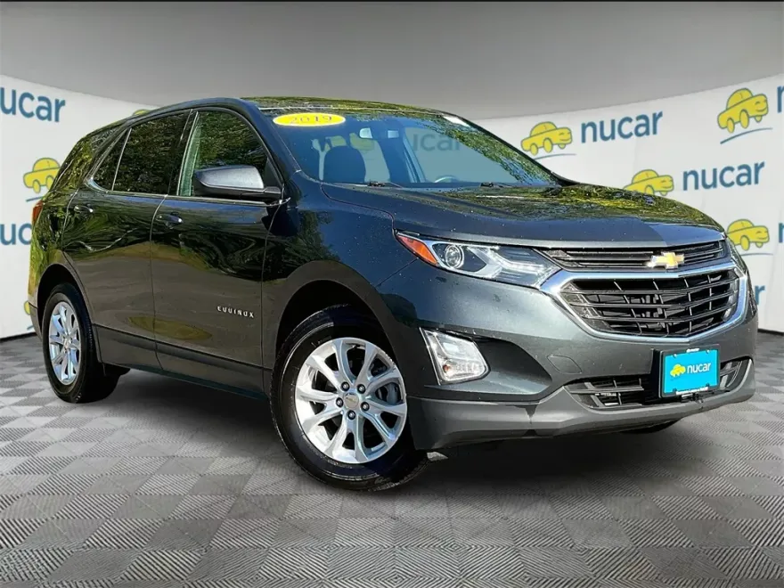 2019 Chevrolet Equinox LT photo 1