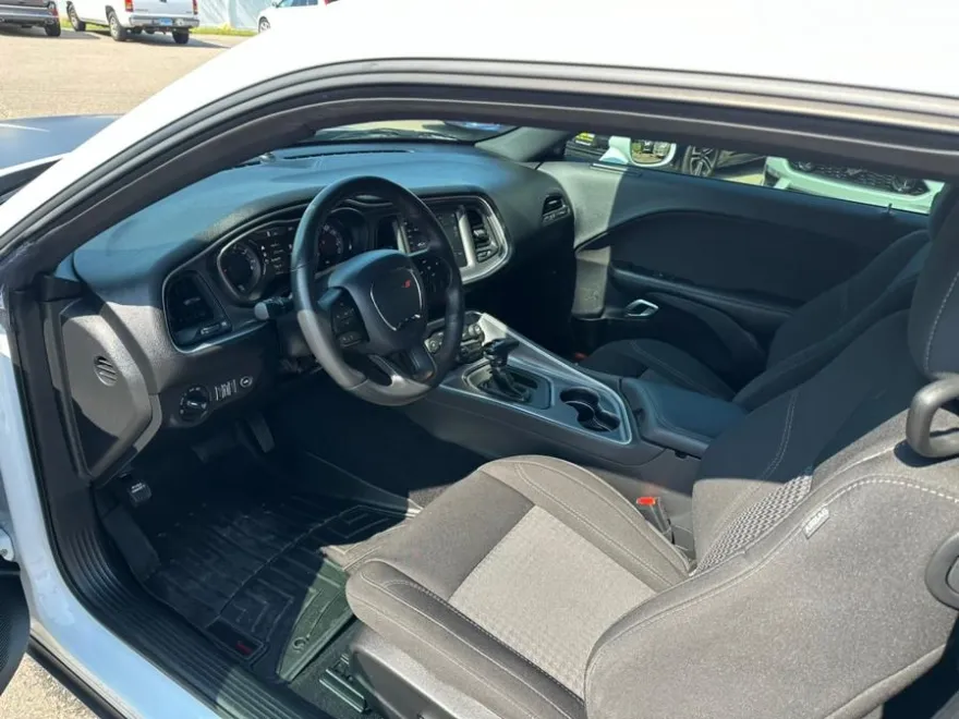 2020 Dodge Challenger SXT photo 11