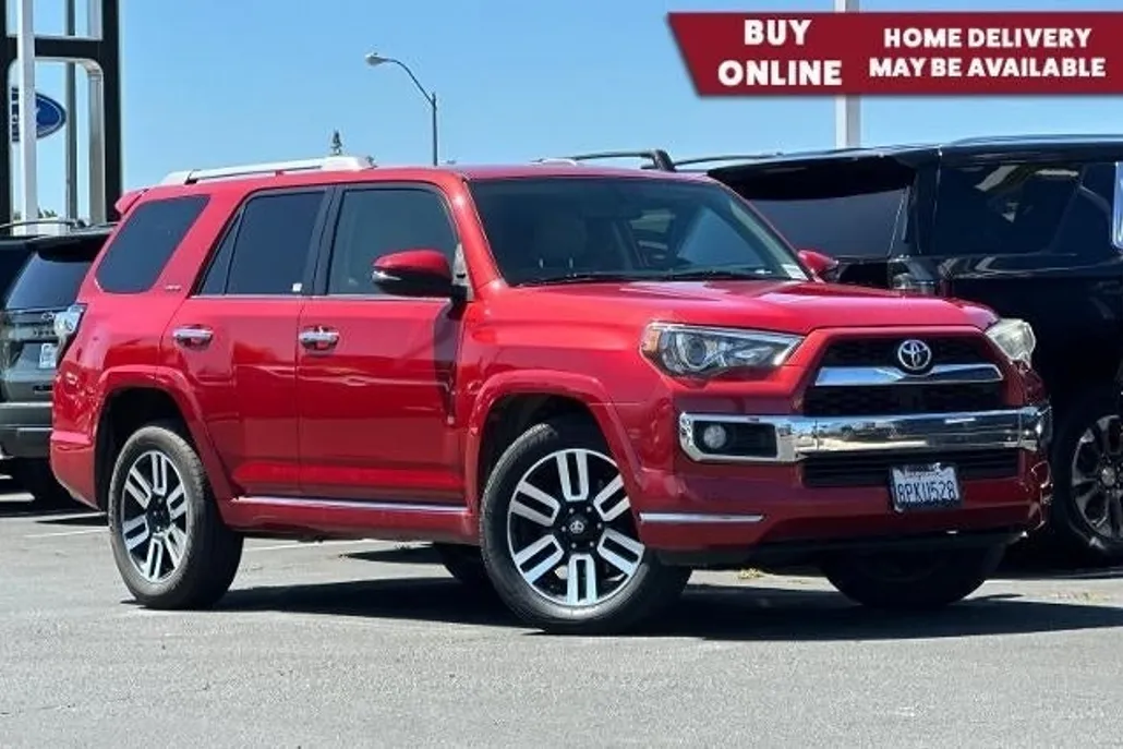 2018 Toyota 4Runner SR5 photo 1