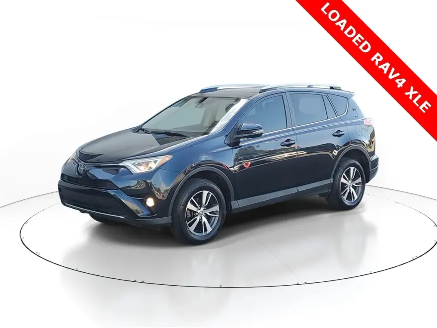 2018 Toyota RAV4 XLE photo 1