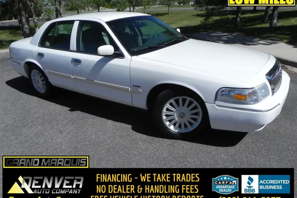 2009 Mercury Grand Marquis LS photo 1