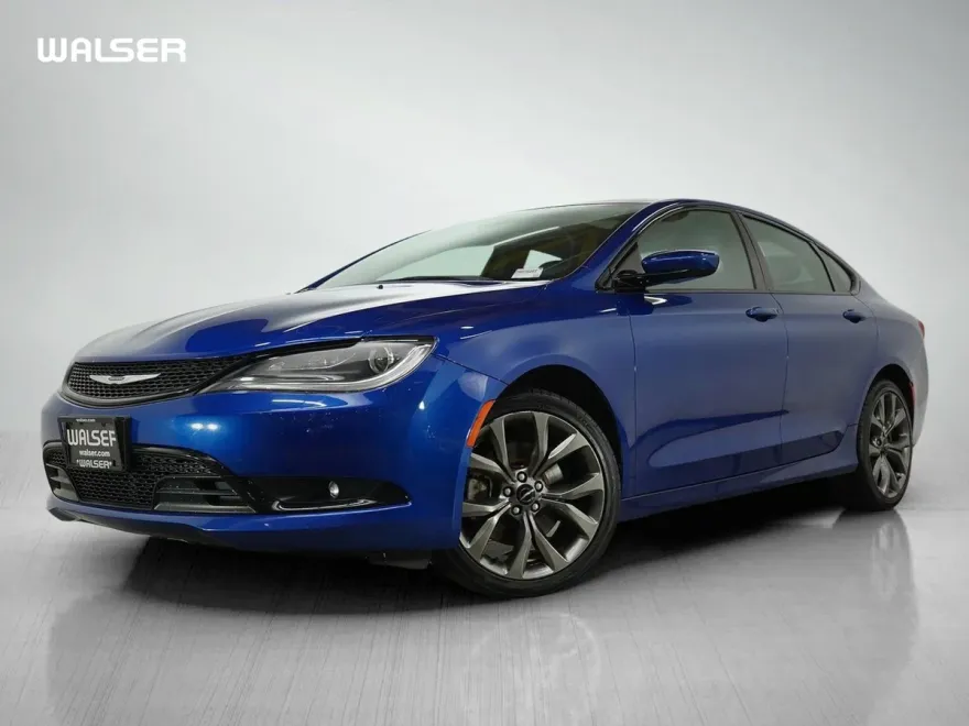 2015 Chrysler 200 S photo 1