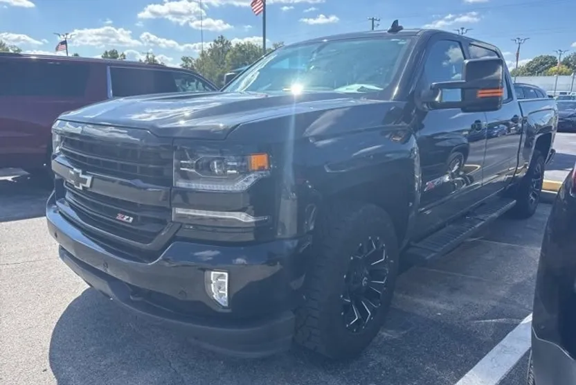 2018 Chevrolet Silverado 1500 LTZ photo 1
