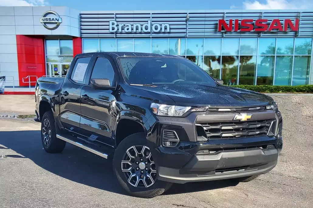 2023 Chevrolet Colorado LT photo 1