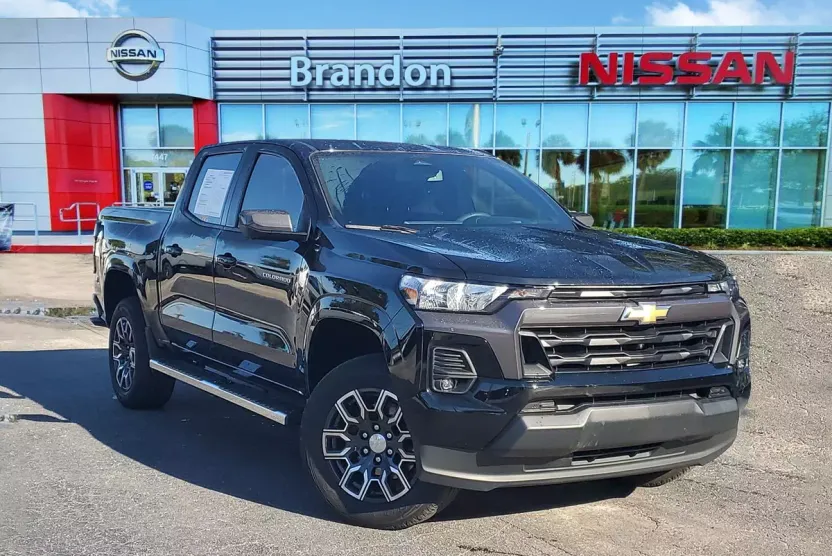 2023 Chevrolet Colorado LT photo 1
