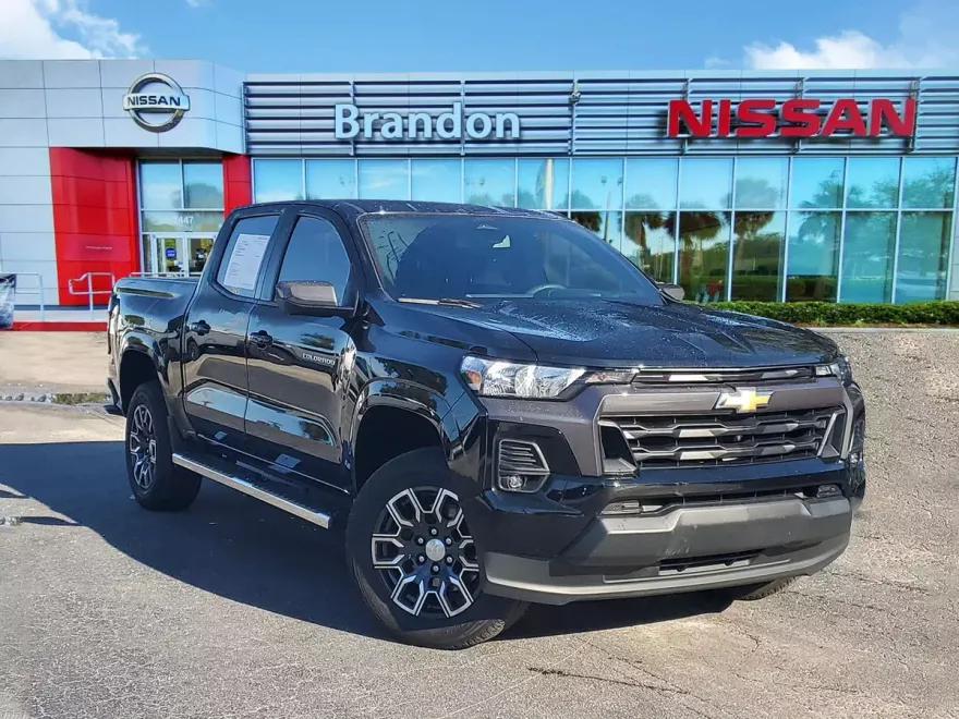 2023 Chevrolet Colorado LT photo 1