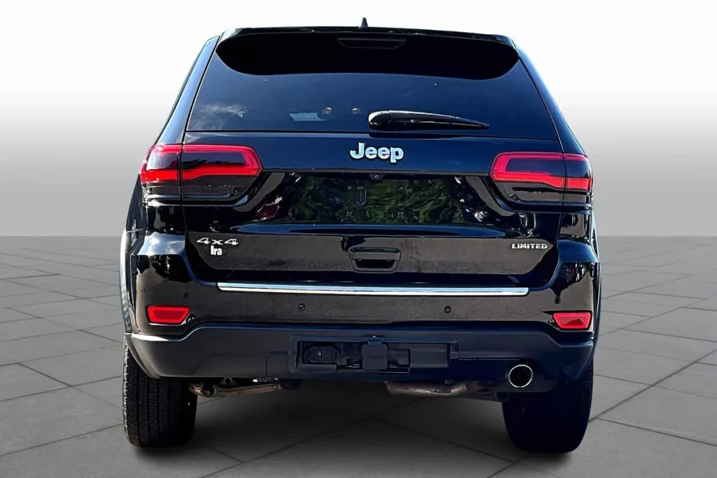 2017 Jeep Grand Cherokee Limited photo 1