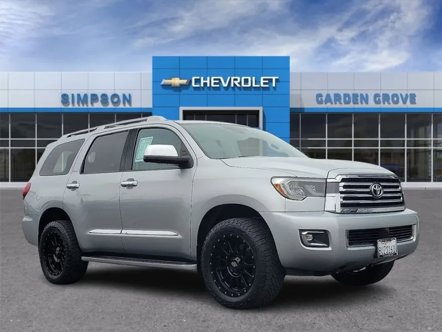 2020 Toyota Sequoia Platinum photo 1