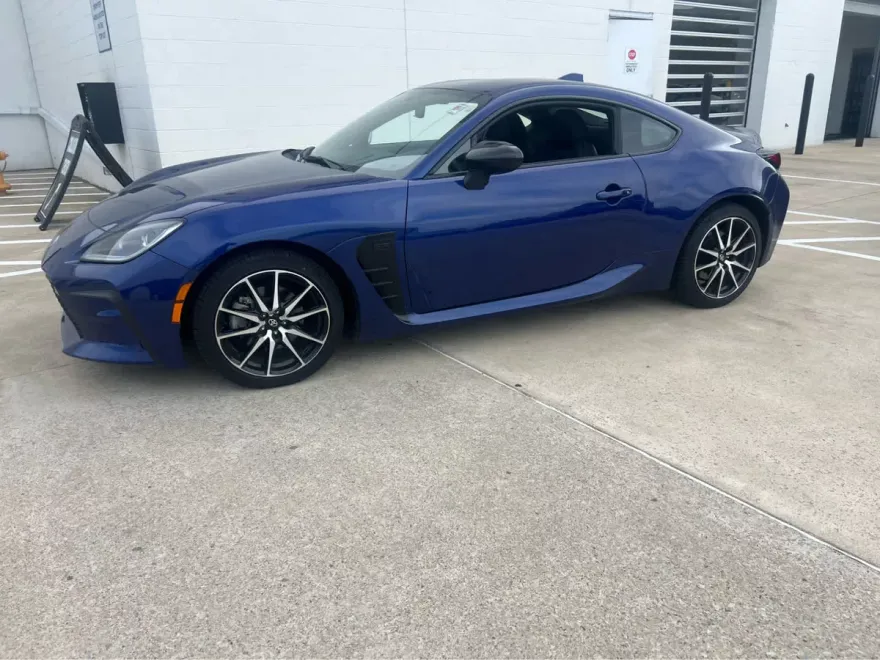2022 Toyota GR86 Base photo 1