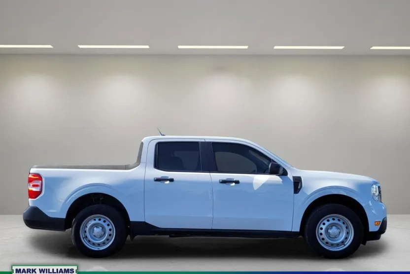 2023 Ford Maverick XL photo 1