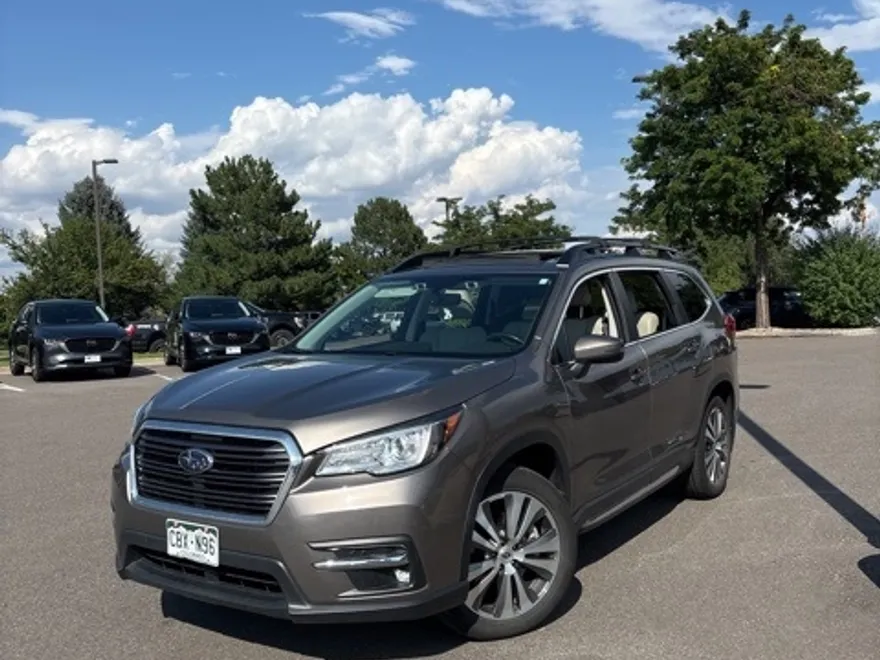 2022 Subaru Ascent Limited photo 1
