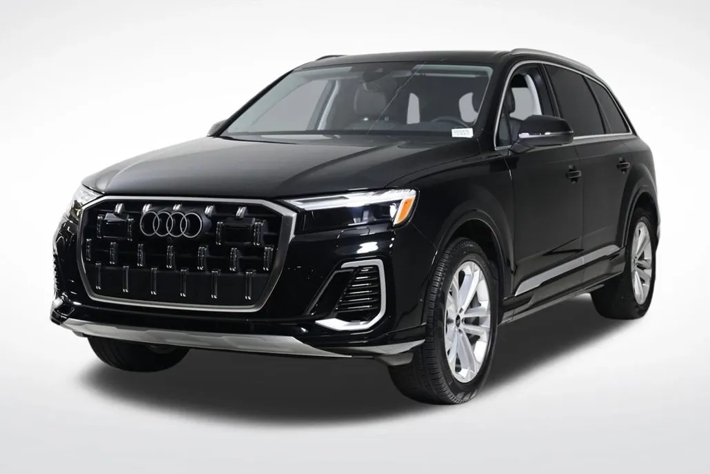2025 Audi Q7 55 Premium Plus photo 1