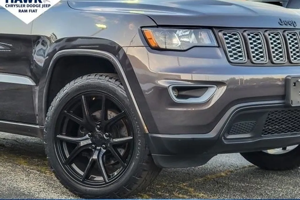 2018 Jeep Grand Cherokee Altitude photo 1