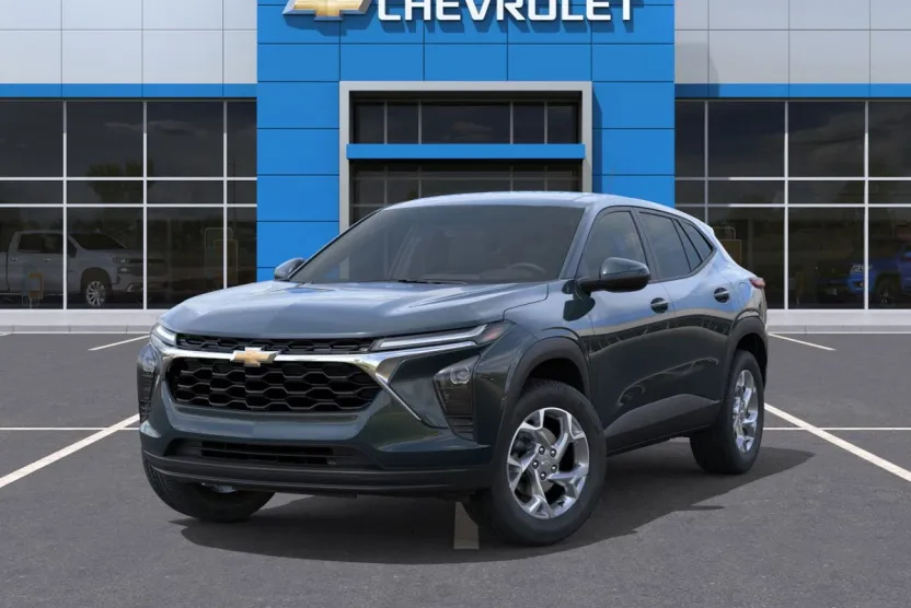 2026 Chevrolet Trax LS photo 1