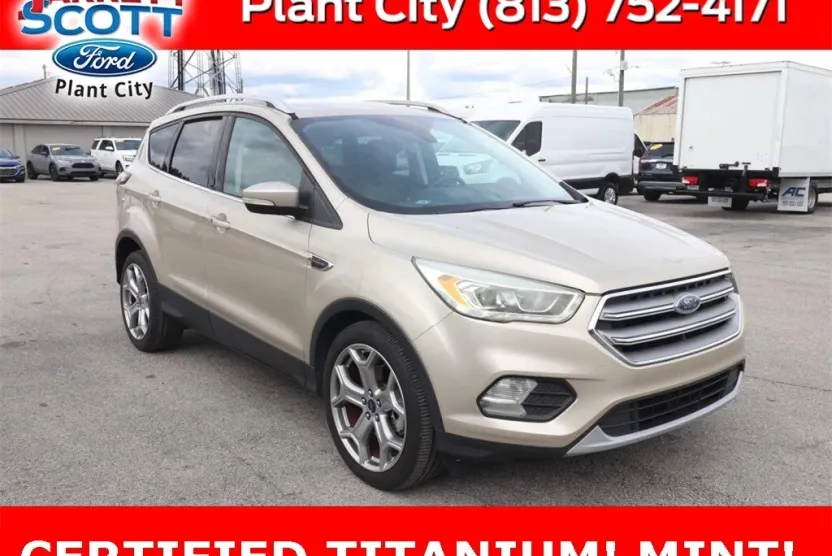2017 Ford Escape Titanium photo 1