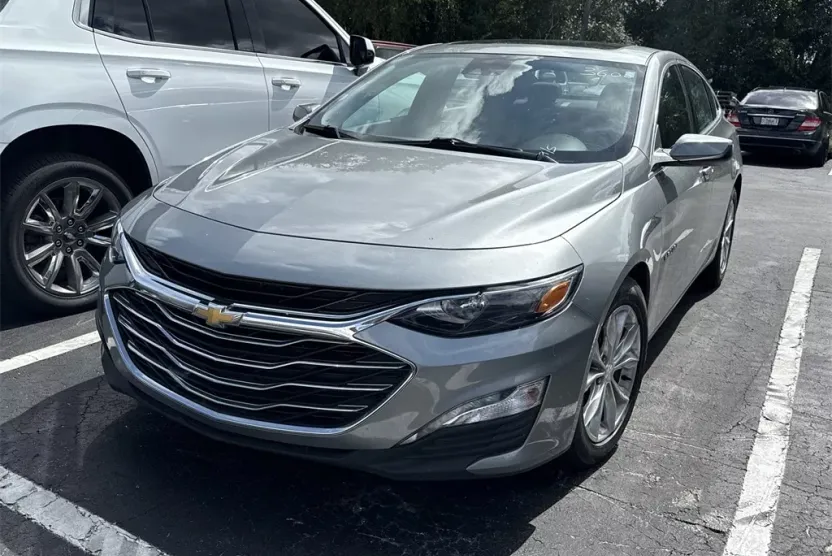 2024 Chevrolet Malibu 1LT photo 1