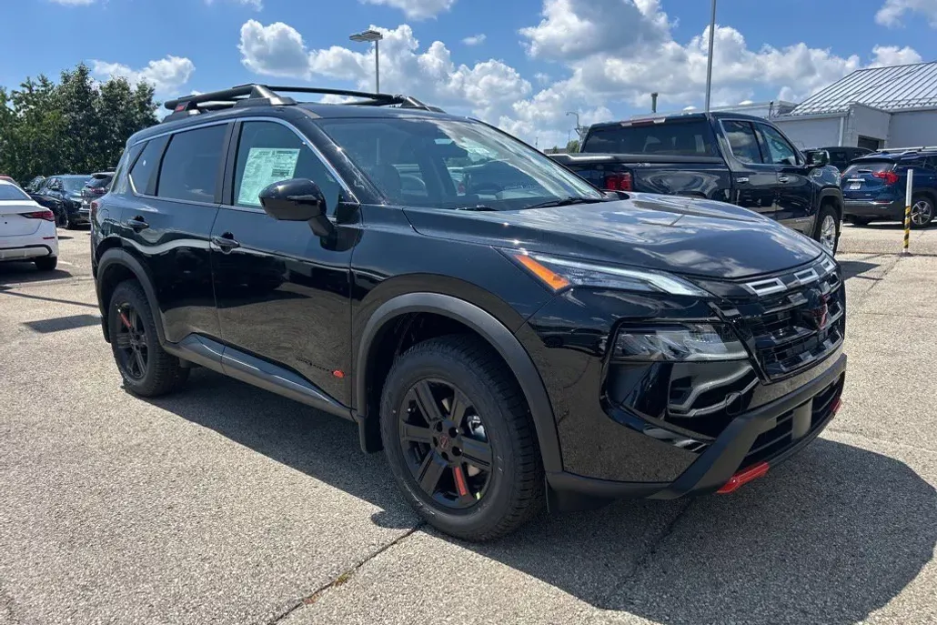 2026 Nissan Rogue SV photo 1