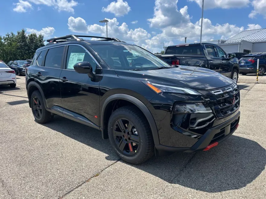 2026 Nissan Rogue SV photo 1