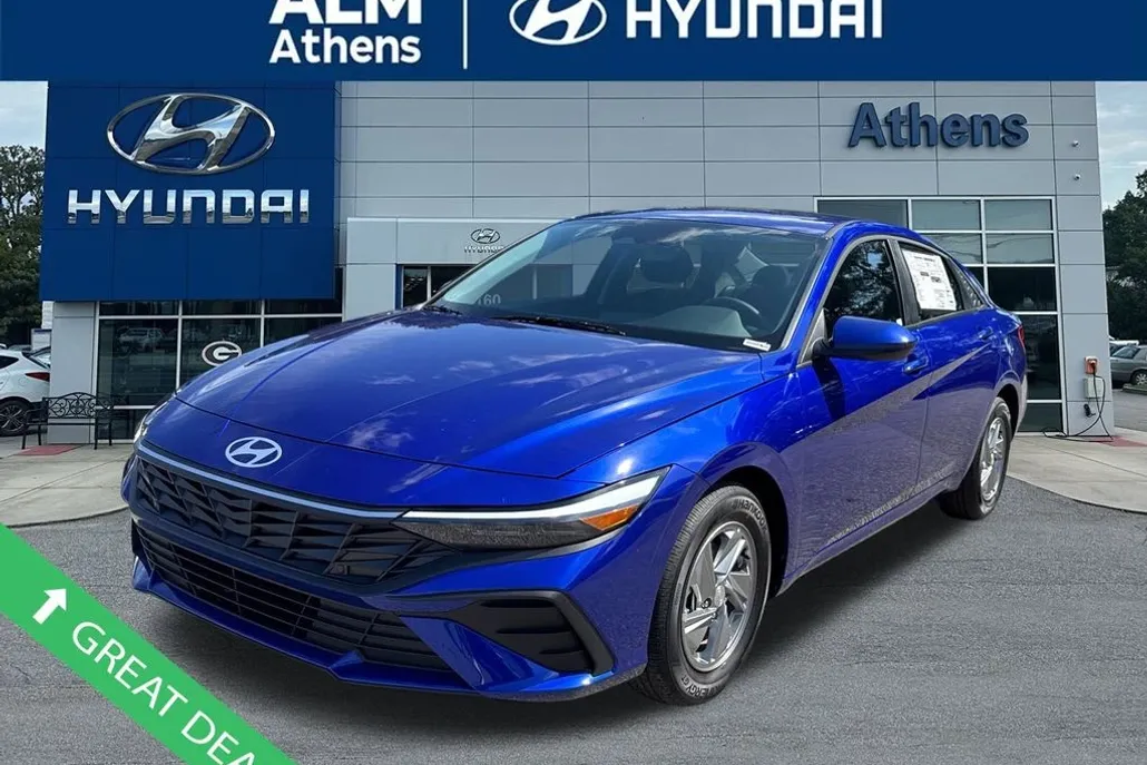 2025 Hyundai Elantra SE photo 1