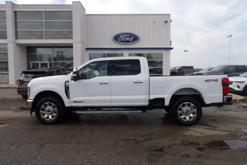 2025 Ford F-250 photo 1