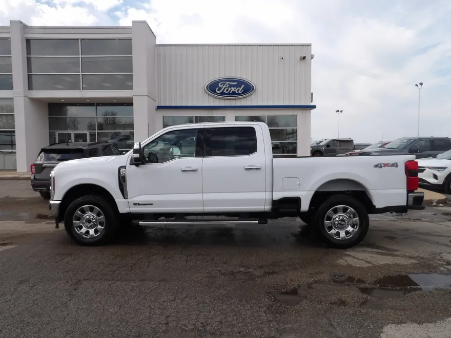 2025 Ford F-250 photo 1