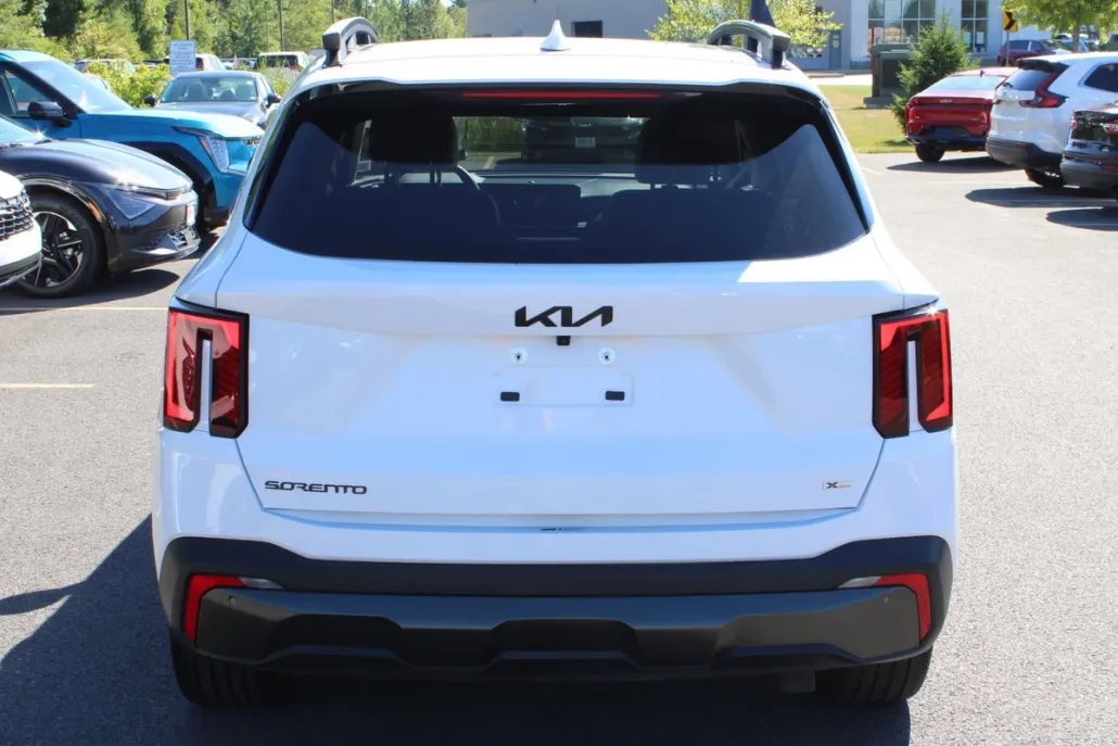 2025 Kia Sorento X-Line SX photo 1