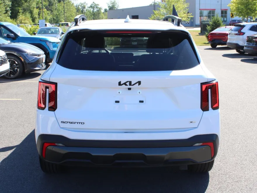 2025 Kia Sorento X-Line SX photo 1