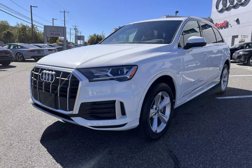 2022 Audi Q7 Premium photo 1
