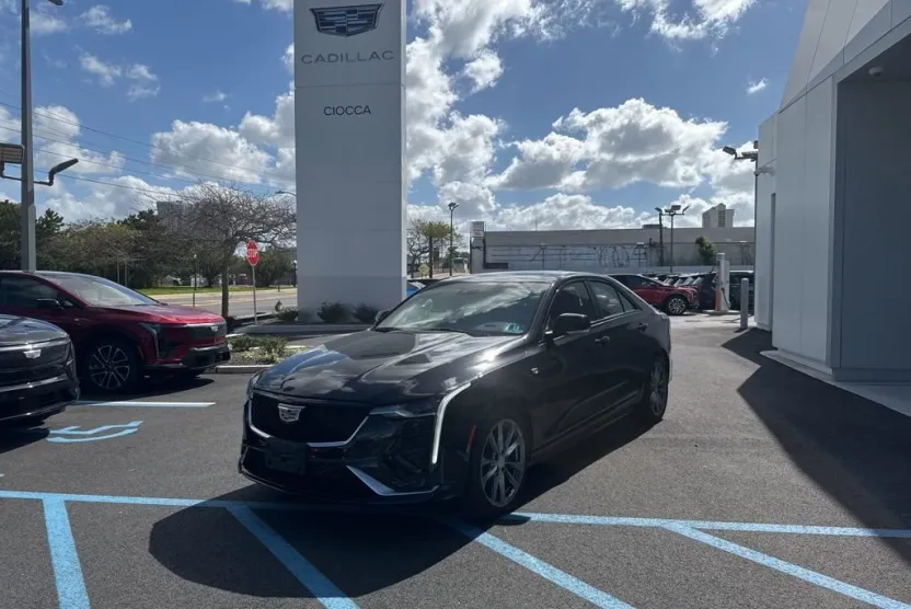 2020 Cadillac CT4 Sport photo 1